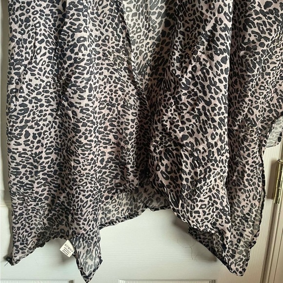 Shore Drive One Size Leopard Print Kimono Cardigan - Picture 7 of 14